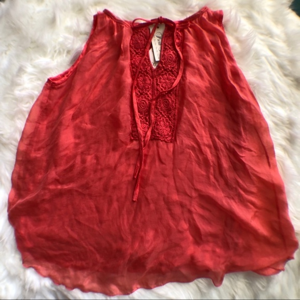 Coral - Flowy top